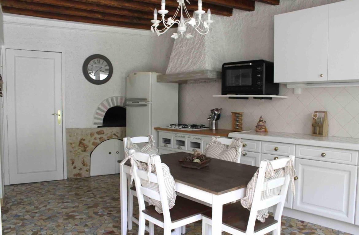 Chambres A La Maison Hermitage Aincourt Extérieur photo