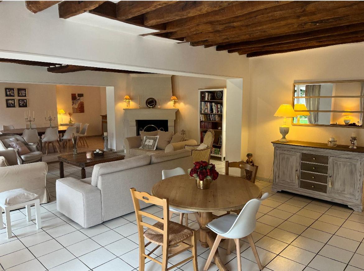 Chambres A La Maison Hermitage Aincourt Extérieur photo